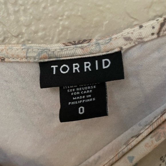 Torrid tank size 0 - Picture 3 of 6